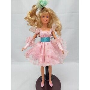 Hasbro 1987 Perfect Prom Maxie Fashion Doll, Dress, Shoes And Gloves